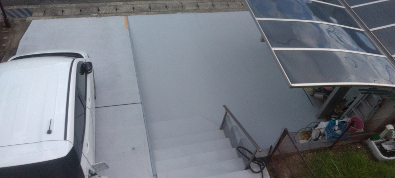 駐車場の再塗装を行いました。の画像